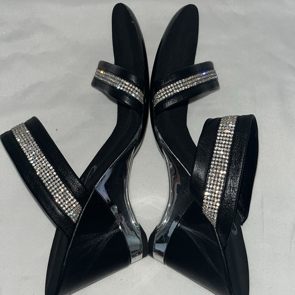Onex cicely womens sandals 2 strap rhinestone lined size 37 US 6 Black - Picture 5 of 7